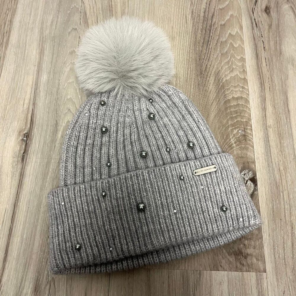 Steve Madden Hat Women’s OS Gray Pearl Studded Knit‎ Winter Pom Beanie Hat in OS